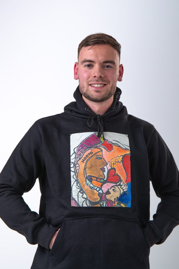 Hoody Man with HEAD Front Print MAMA AFRICA comes in Black.