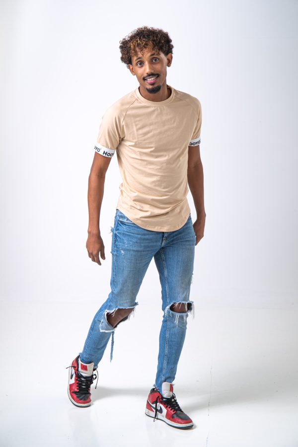 Hooyo  t-shirt for men with SJ paris printed down the sleeves Beige - Image 6